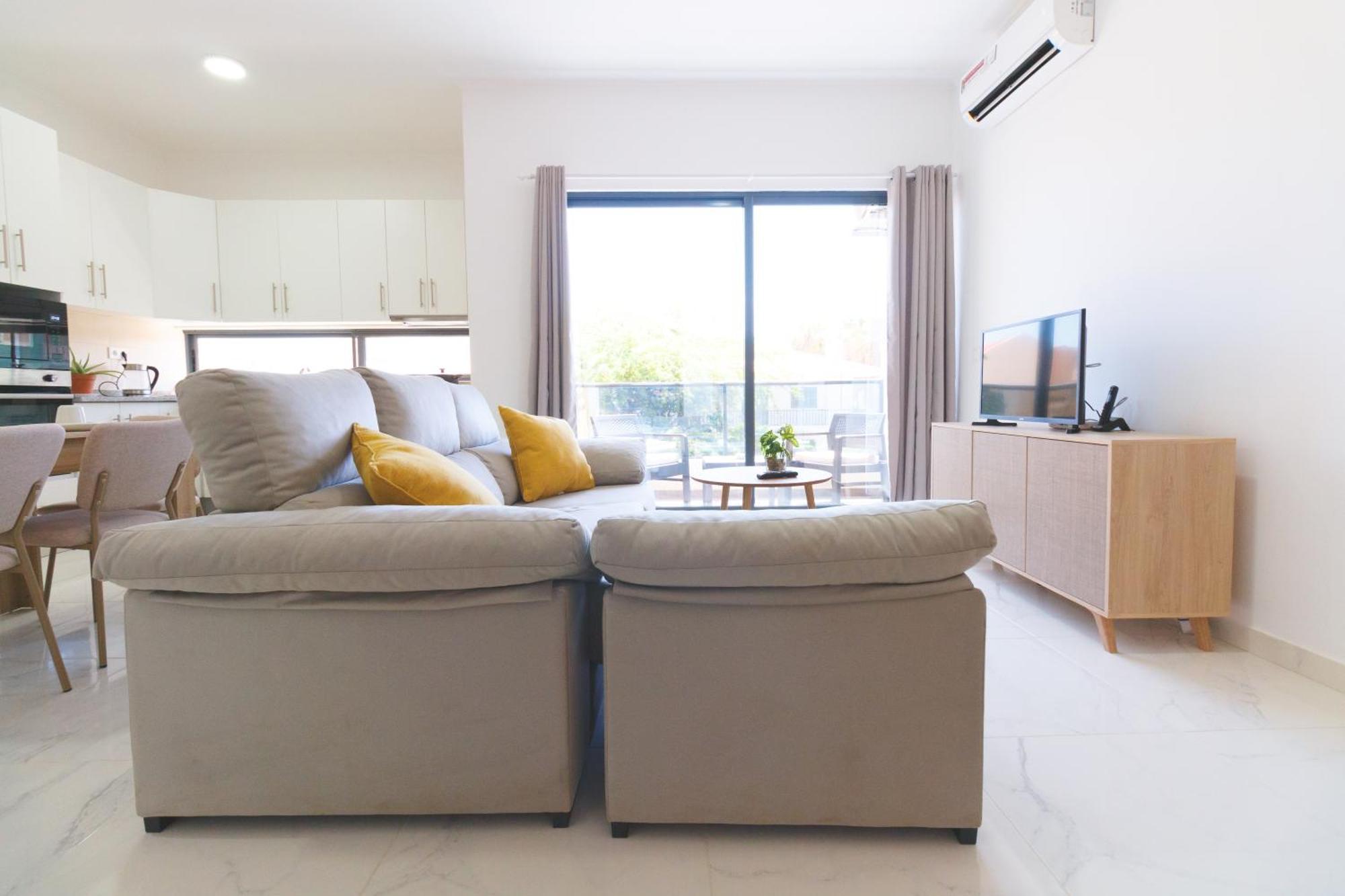 Brand New Spacious T3 Apartment In Santa Maria Exterior photo